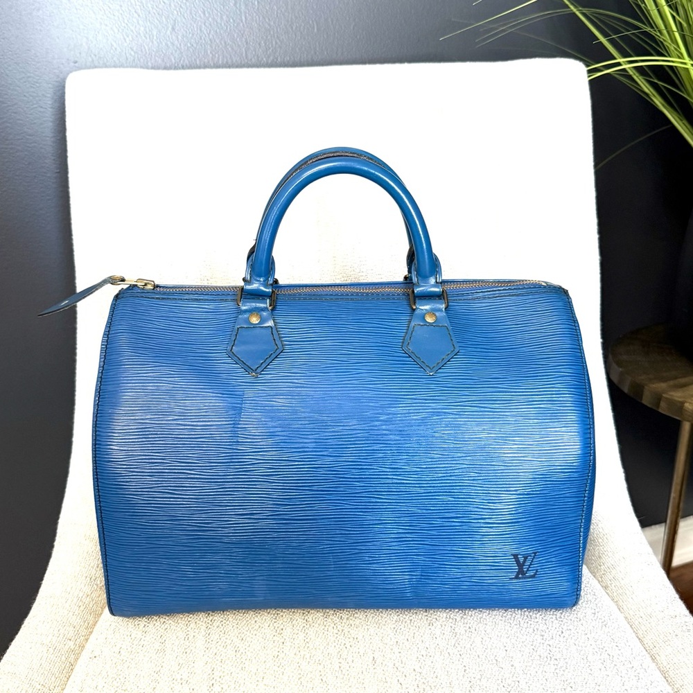 Authentic Louis Vuitton Speedy 30 blue epi Leather satchel Bag